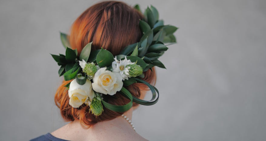 floral hairstyling
